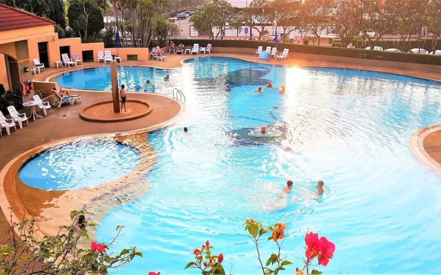 Jomtien Beach Condo 4th Floor Modern Apartment