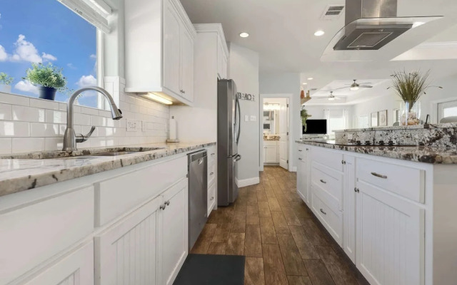 Ocean Views Optional Golf Cart Sleeps 14