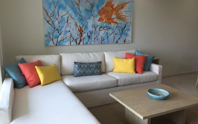 Unlimited Luxury ROSA'S CONDO