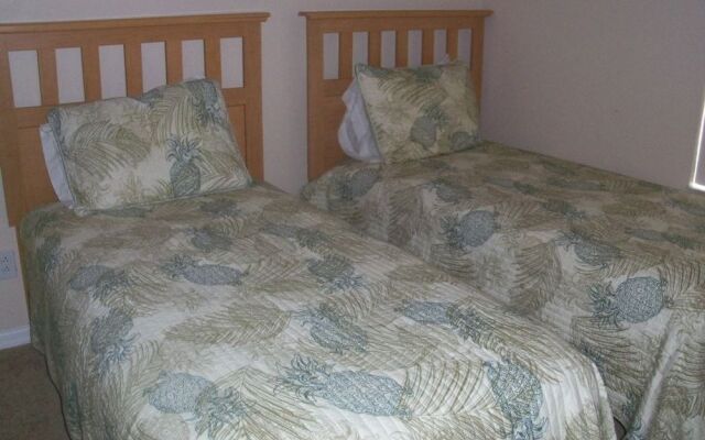 Timon's Townhome - 3 Br townhouse by RedAwning