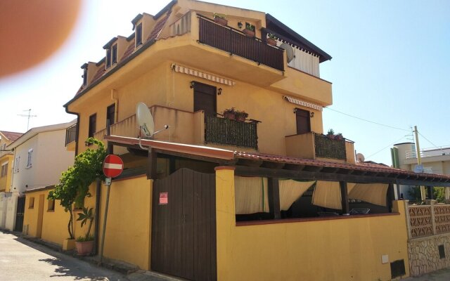 Apartment With 4 Bedrooms In Lido Rossello With Wonderful Sea View Enclosed Garden And Wifi