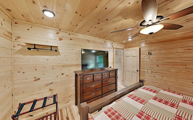 222flwkd 2 Bedroom Cabin