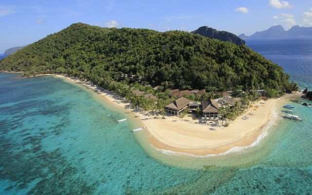 Pangulasian Island Resort