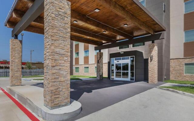Ramada by Wyndham Houston Westchase