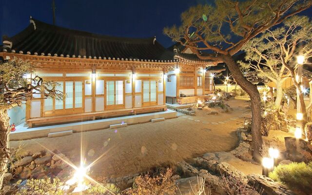 Cheonggong Hanok Stay