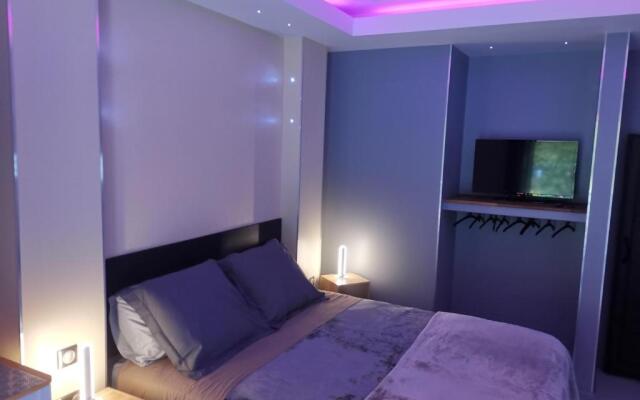 Hostal 170 Room 16 Service Appartement