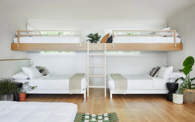 Somewhere Inn Calabogie