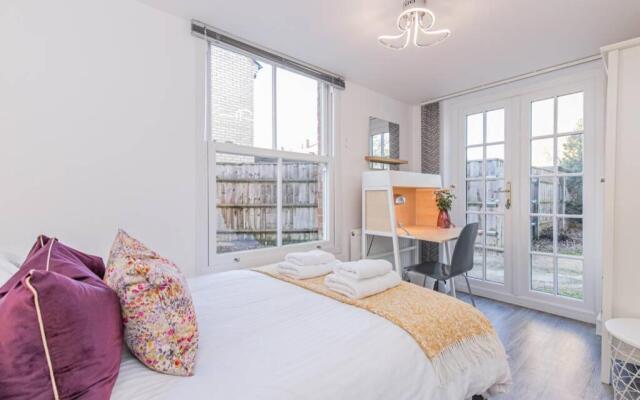 Oxford City Centre apartment with parking!