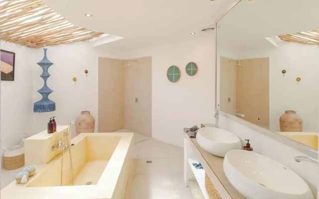 Villa Cocodrilos 1 by Pertama Management