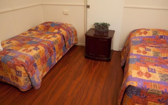 Strand Motel