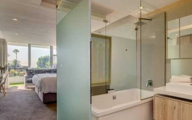 Elegant Apartment at the Waterclub Amani Views