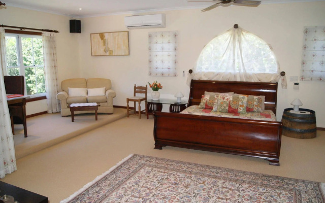 Kingfishers Manor @ Noosa