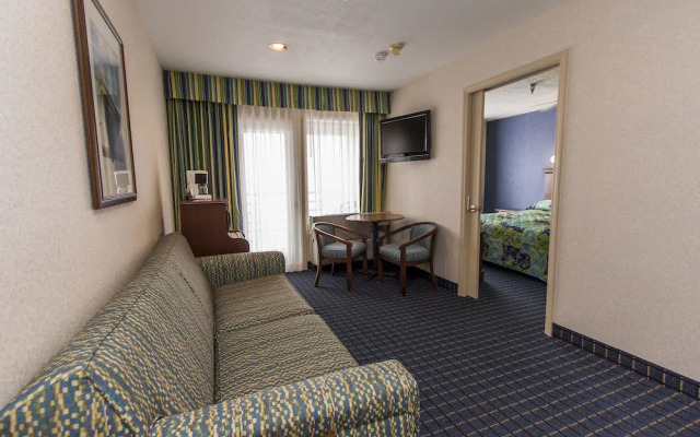 Cedar Point's Sandcastle Suites