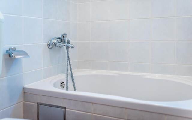 Stunning Apartment in Grebastica With 2 Bedrooms and Wifi