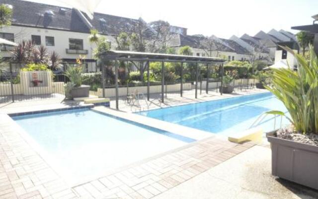 Glebe Self-Contained Modern One-Bedroom Apartment (47ROS)