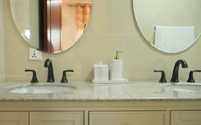 Ocean Breeze Luxury Apartments