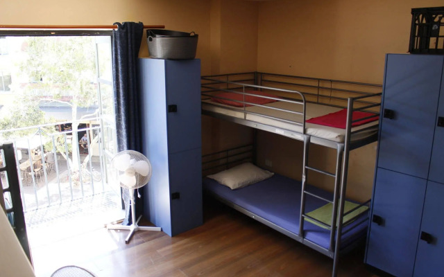 Boardrider Backpacker & Budget Motel