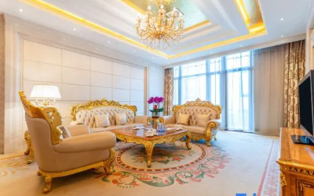 Yanzi Resort