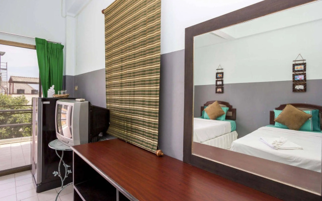 Baan Lukkan Hostel