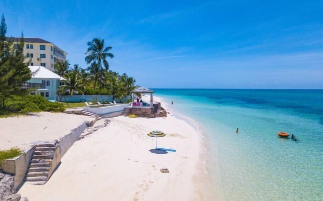 Blue Ocean Village House at Cable Beach