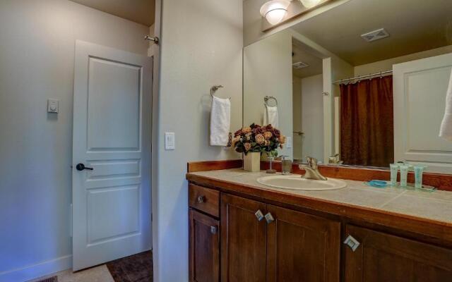 Quinn Creek-Mt Views-4BR/3.5BA