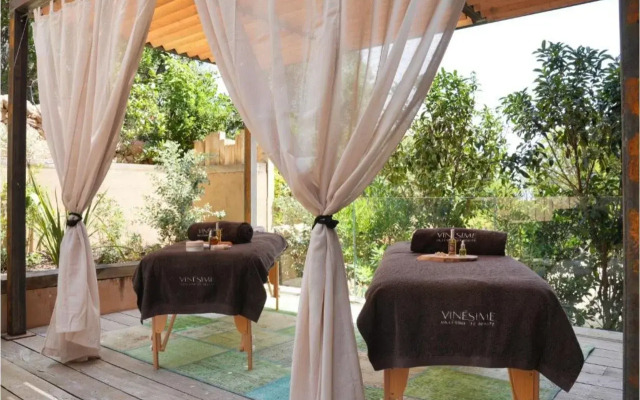 Les Regalia Hotel & SPA