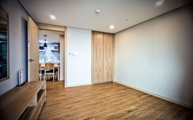 Cheongpung Resort Hill House