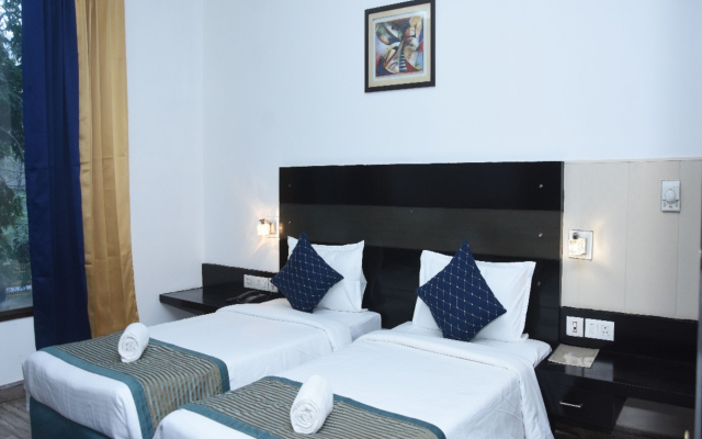Capital O 605 Hotel Camria