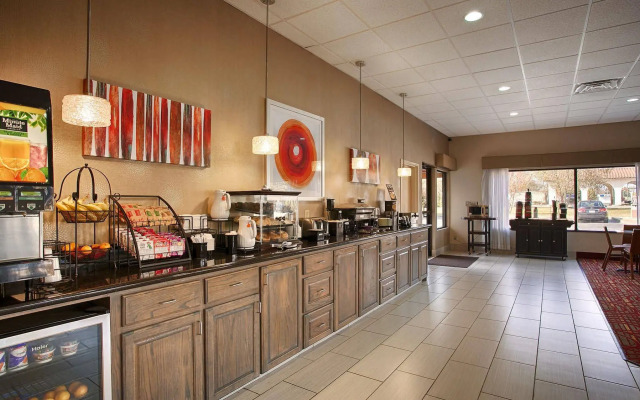 Americas Best Value Inn & Suites Bastrop