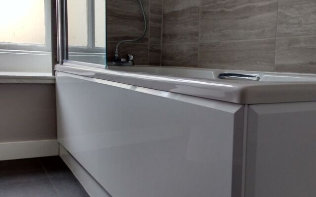 Bell House Hotel & Restaurant