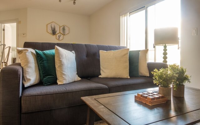 Classic Third Ward Apts by Frontdesk