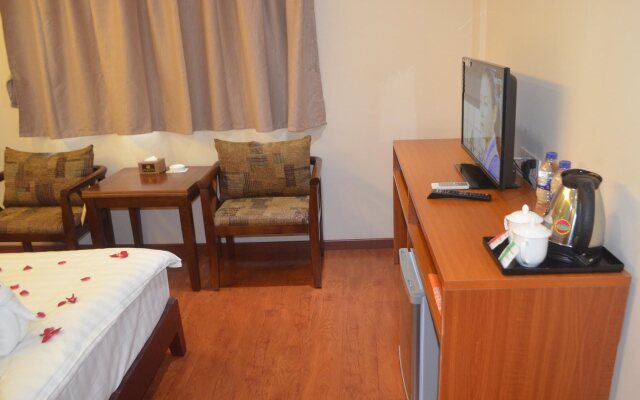 Good Luck Hotel