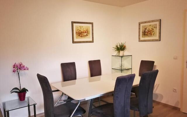 Central-Apt at Lake, CityCenter 5min, Fair 18min!!!