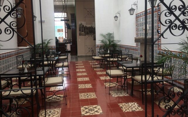 E Rueda Hotel