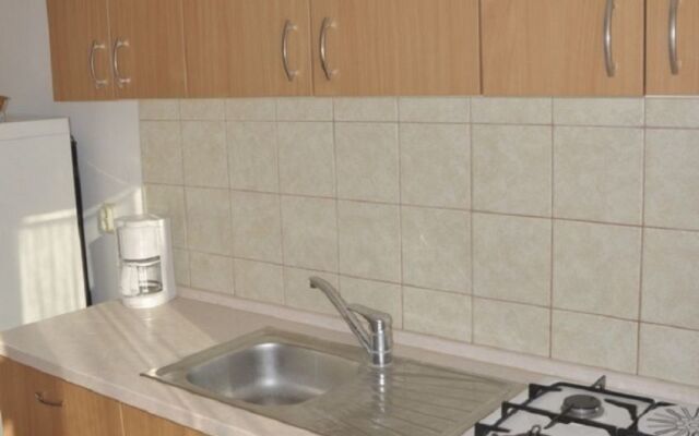Apartment Petar - 6m from the sea: A1 Barbat, Island Rab