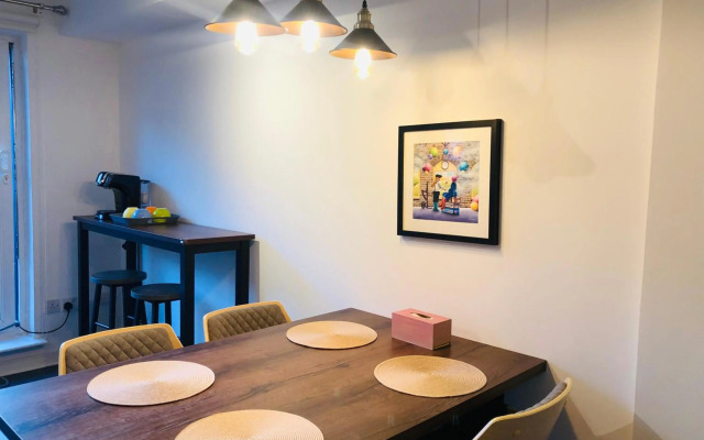 Apartment 2 bath free parking