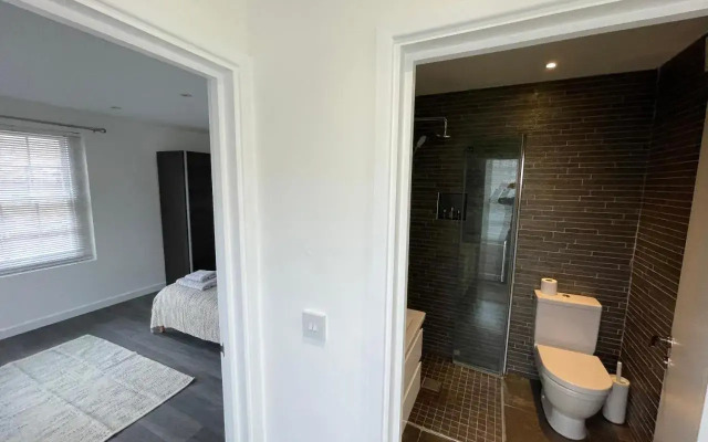 4 Islington Park Street