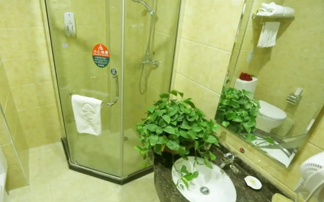 GreenTree Inn BengBu GuZhen GuYang Road Experimental Middle School Express Hotel