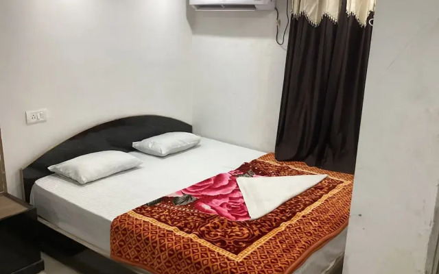 Hotel Dharam Mukti