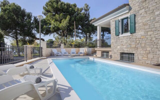 Villa Beach Front Ba Anija