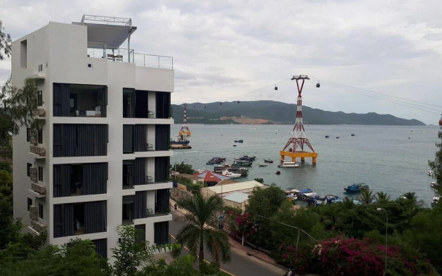 Nha Trang Harbor Apartments & Hotel