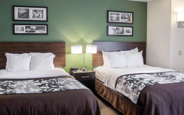 Clarion Hotel & Suites BWI Airport North