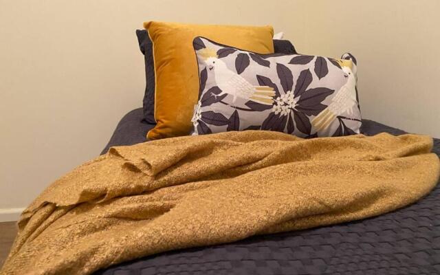 Victoria House- Great location