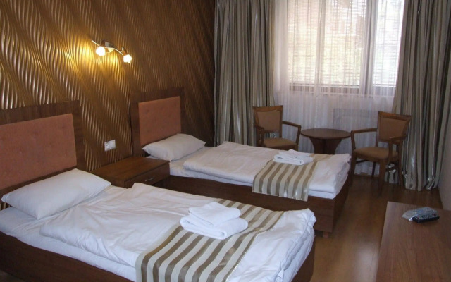 Hotel Sun