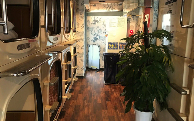 Capsule Inn Shimbashi - Men Only