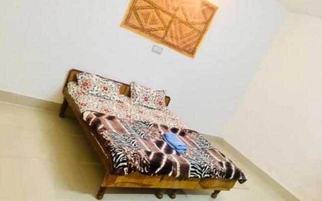 saffron guest house & hostel