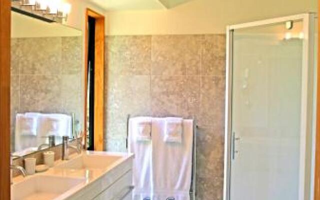 Twin Waters Lodge