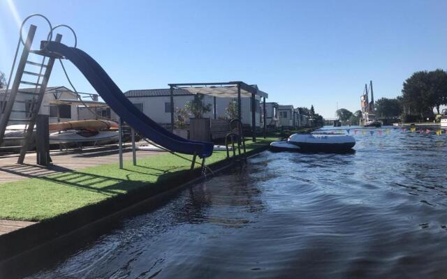 Beach House Giethoorn