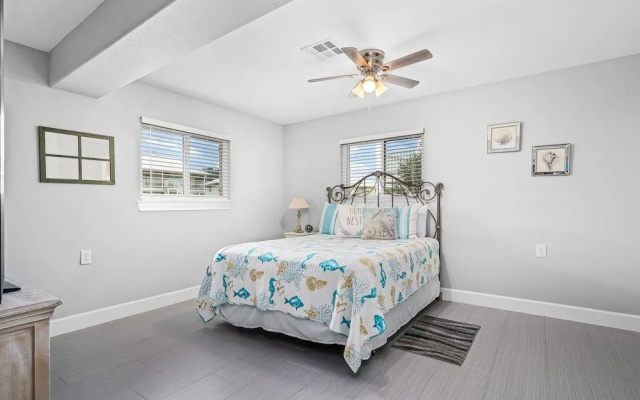 Edgewater Escape by Miss Kitty’s