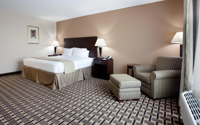 Holiday Inn Express Pembroke by IHG